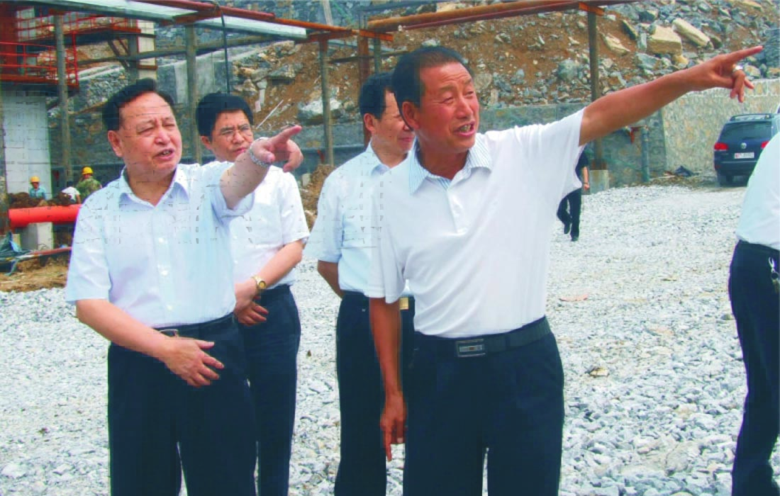 2010年5月，湖北省委書記羅清泉蒞臨東圣集團(tuán)視察。